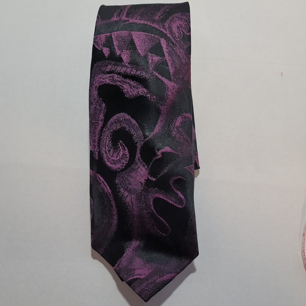 Envoy Limited Edition 100% Polyester Purple/Black Abstract Men's Tie‎